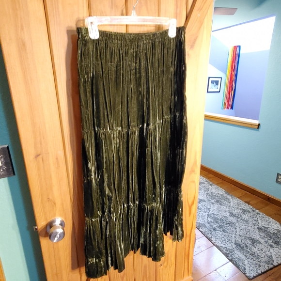 Double D Ranch Skirts Vintage Crushed Velvet Olive Green Broomstick